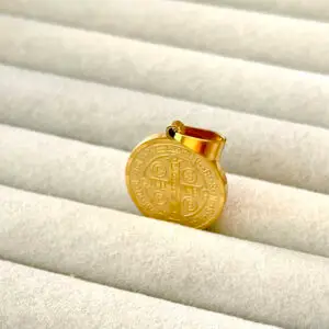 Pingente de Aço oração São bento com banho